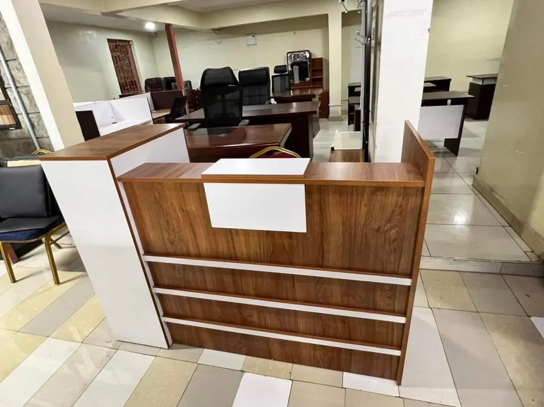 1800mm Reception Desk – Custom Design